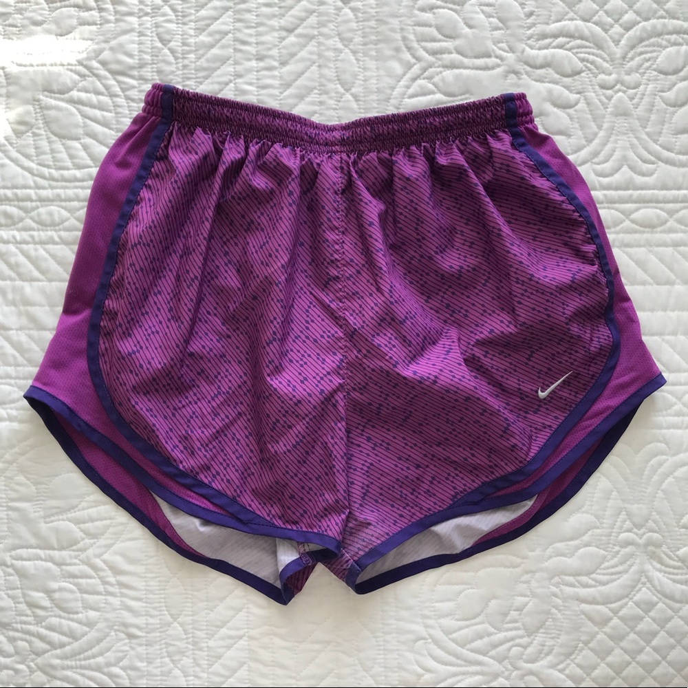 Nike women’s tempo running shorts